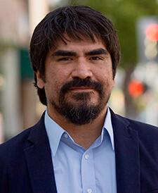 Oliver Rosales